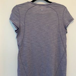 Lululemon tee size 4